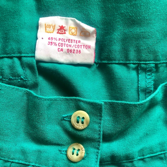 Vintage LadyFootlocker Shorts - Picture 6 of 10